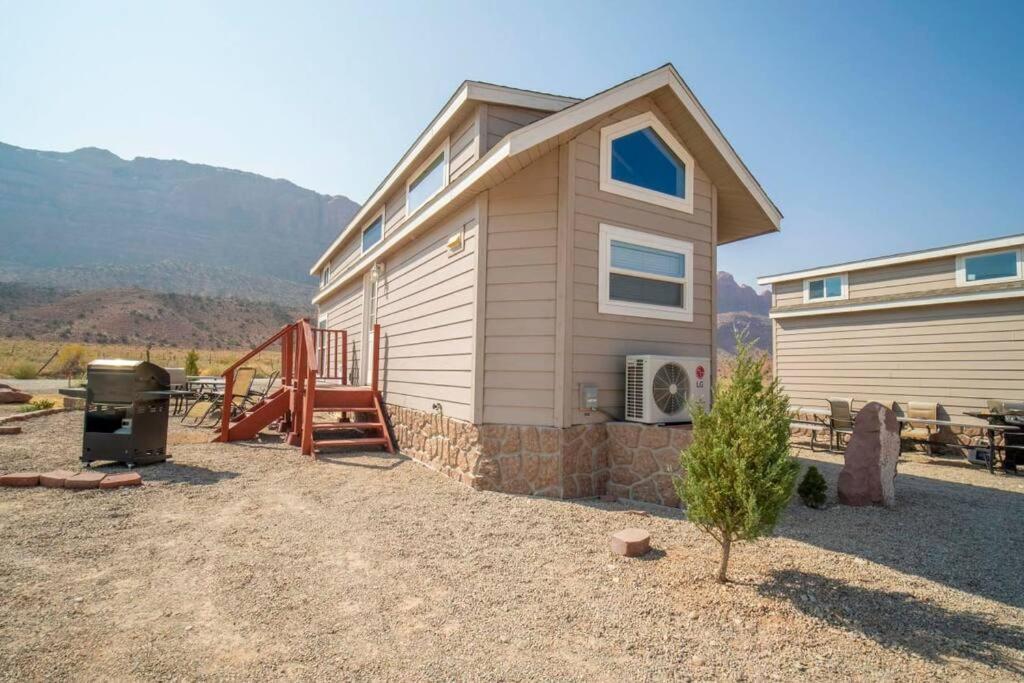 Redrock Moab Tiny House W Large Loft Site 8 Villa Exterior foto